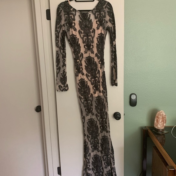 For love and lemons embroidered dress - Picture 5 of 7